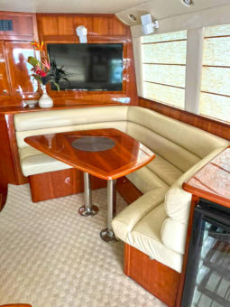 
										RIVIERA CONVERTIBLE 51 full									