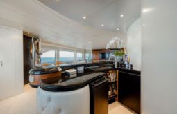 
										OCEANCO RAISED PILOTHOUSE 126 full									