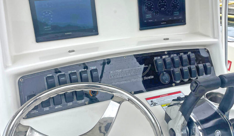 
								BOSTON WHALER OUTRAGE 28 full									