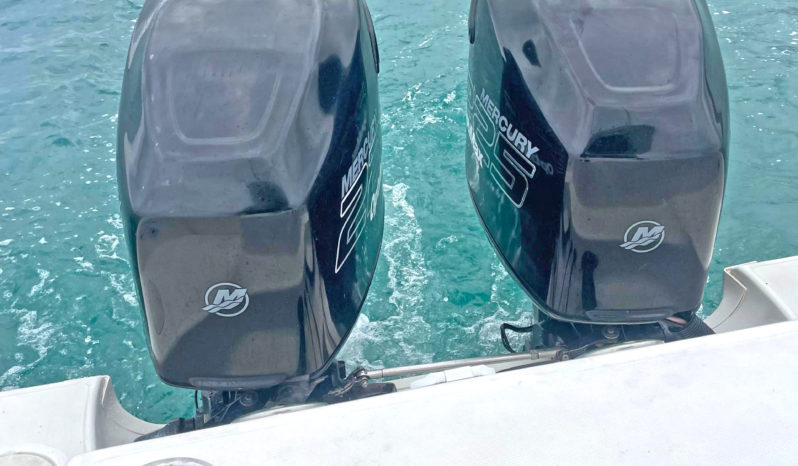 
								BOSTON WHALER OUTRAGE 28 full									