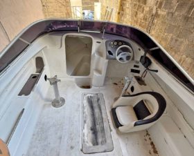 BAYLINER CAPRI CUDDY 23