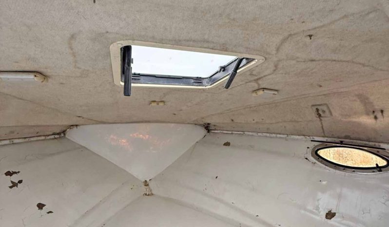 
								BAYLINER CAPRI CUDDY 23 full									