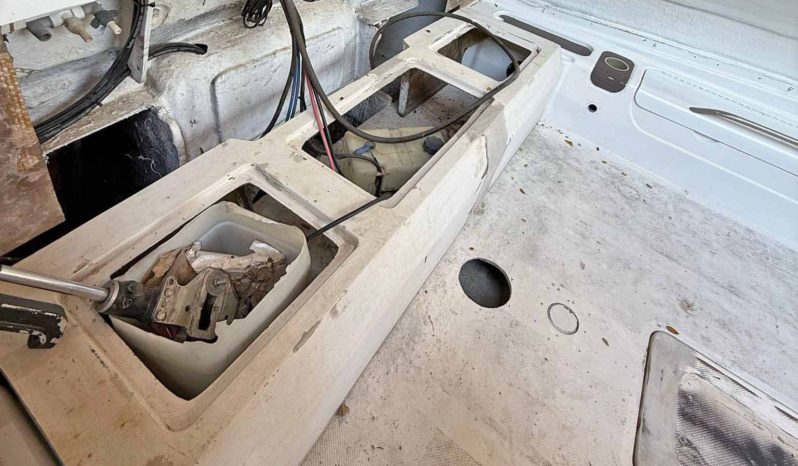 
								BAYLINER CAPRI CUDDY 23 full									