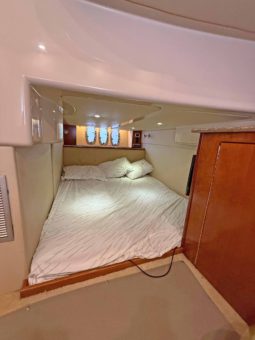 
										CRUISERS YACHTS 447 44 full									