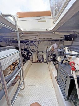 
										CRUISERS YACHTS 447 44 full									