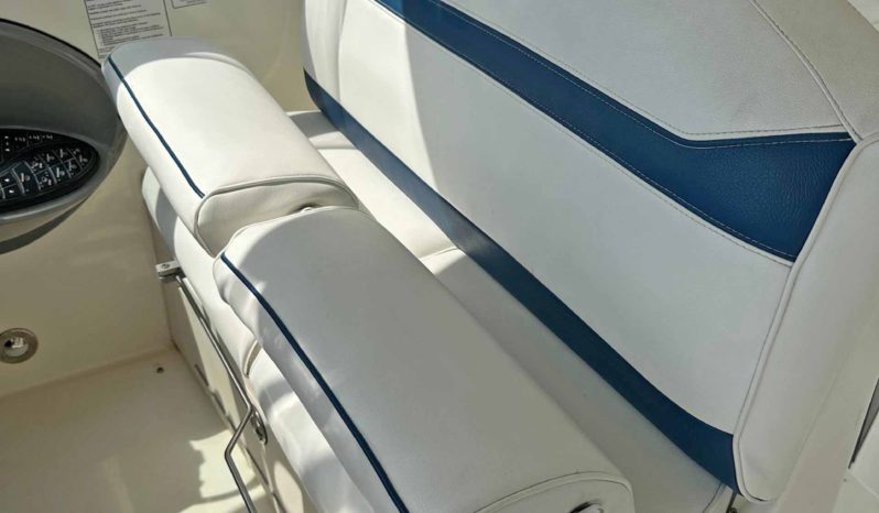 
								CRUISERS YACHTS 460 46.9 full									