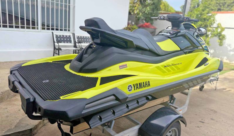 
								MOTO YAMAHA VX full									