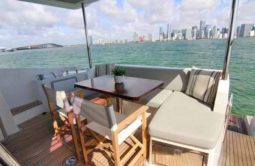 
										AZIMUT FLYBRIDGE 50 full									