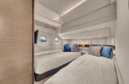 
										AZIMUT FLYBRIDGE 64 full									