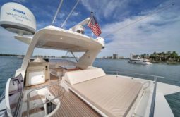 AZIMUT FLYBRIDGE 64