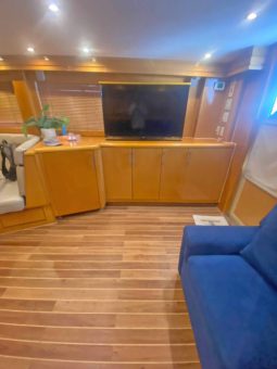 
										HATTERAS CONVERTIBLE 60 full									
