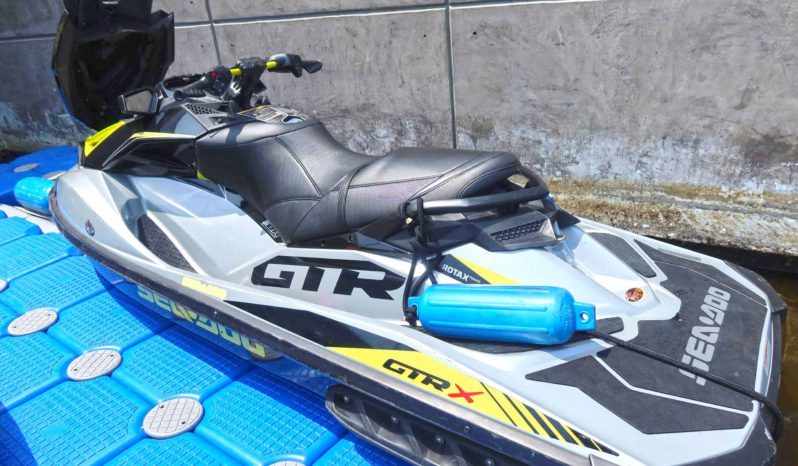 
								MOTO SEA DOO GTR 230 full									