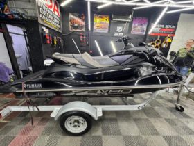 MOTOS YAMAHA GP 1800R