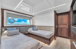 
										SUNSEEKER OCEAN 182 90 full									