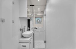 
										SUNSEEKER OCEAN 182 90 full									