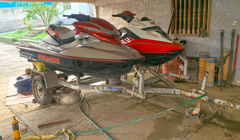 
								1 MOTO SEA DOO 215D Y 1 SEA DOO 177C00 full									