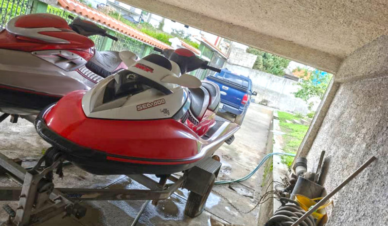 
								1 MOTO SEA DOO 215D Y 1 SEA DOO 177C00 full									