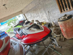 1 MOTO SEA DOO 215D Y 1 SEA DOO 177C00