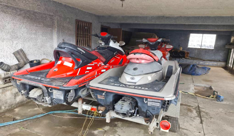 
								1 MOTO SEA DOO 215D Y 1 SEA DOO 177C00 full									