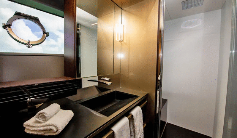 
								FERRETTI 85 full									