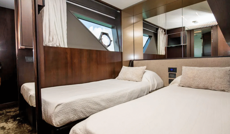 
								FERRETTI 85 full									