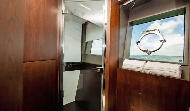 
								FERRETTI 85 full									