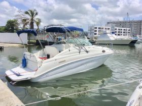 RINKER CRUISER 27