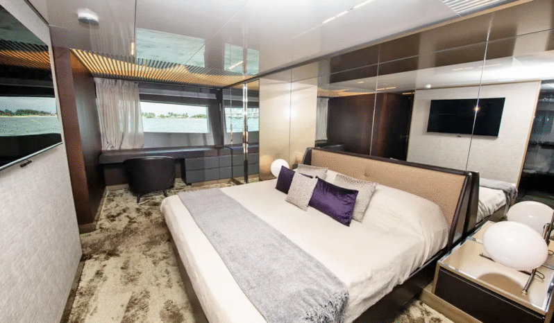 
								FERRETTI 85 full									