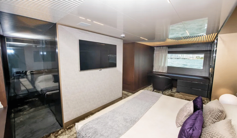 
								FERRETTI 85 full									