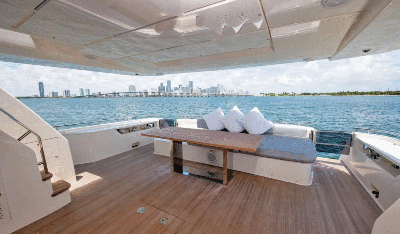 
								FERRETTI 85 full									