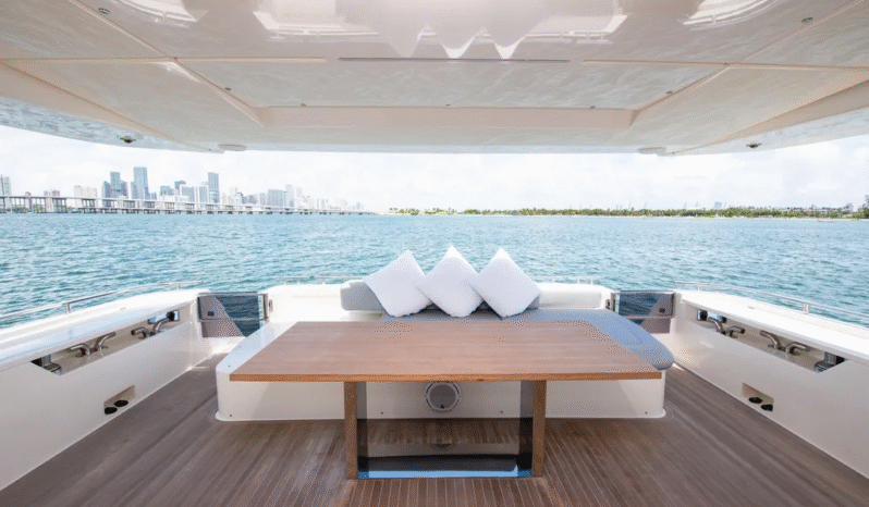 
								FERRETTI 85 full									