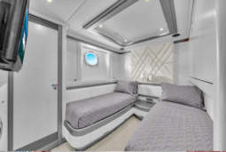 
										AZIMUT 116 full									