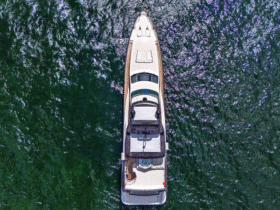 AZIMUT 116