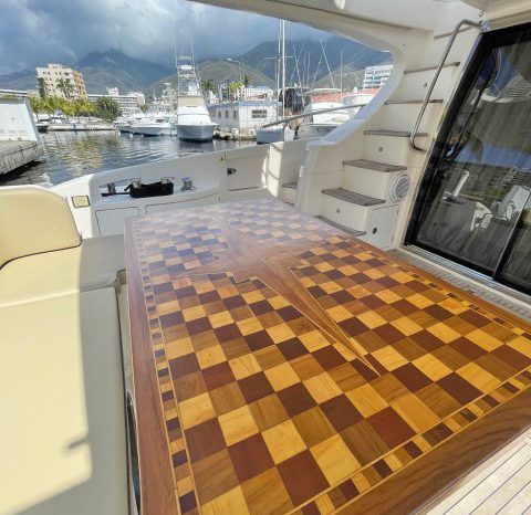 
								AZIMUT 64 full									