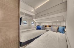 
										AZIMUT FLYBRIDGE 64 full									