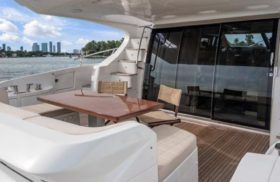 AZIMUT FLYBRIDGE 64