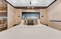 
										AZIMUT S10 94 full									