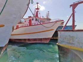 BARCO ACERO NAVAL 27MTRS