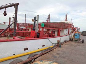 BARCO ACERO NAVAL 28MTRS