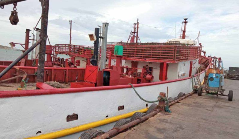
								BARCO ACERO NAVAL 28MTRS full									