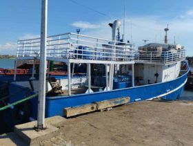 BARCO ACERO NAVAL PESCA 66