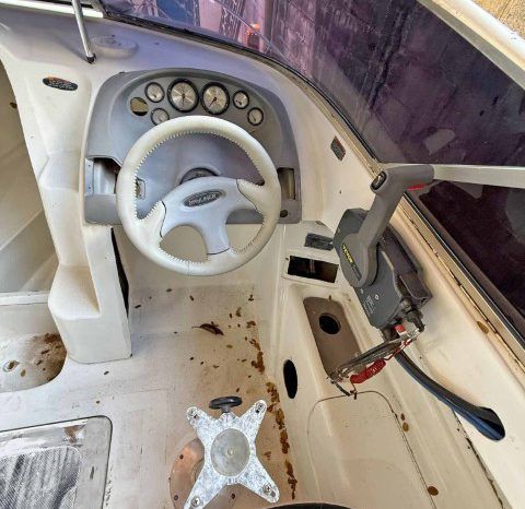 
								BAYLINER CAPRI CUDDY 23 full									