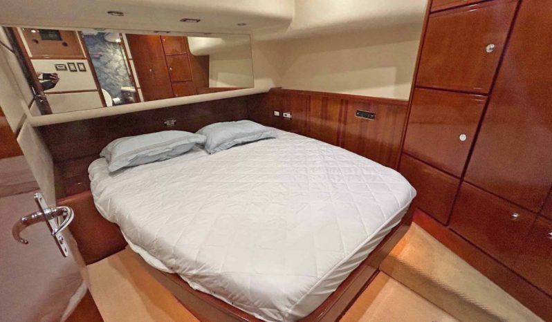 
								BERTRAM CONVERTIBLE 51 full									