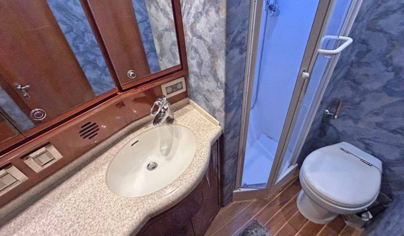 
								BERTRAM CONVERTIBLE 51 full									