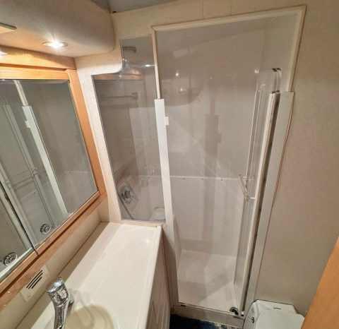 
								BERTRAM CONVERTIBLE 60 full									
