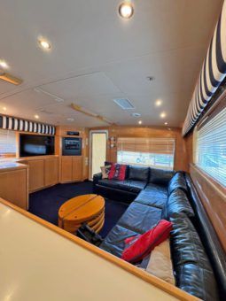
										BERTRAM CONVERTIBLE 60 full									