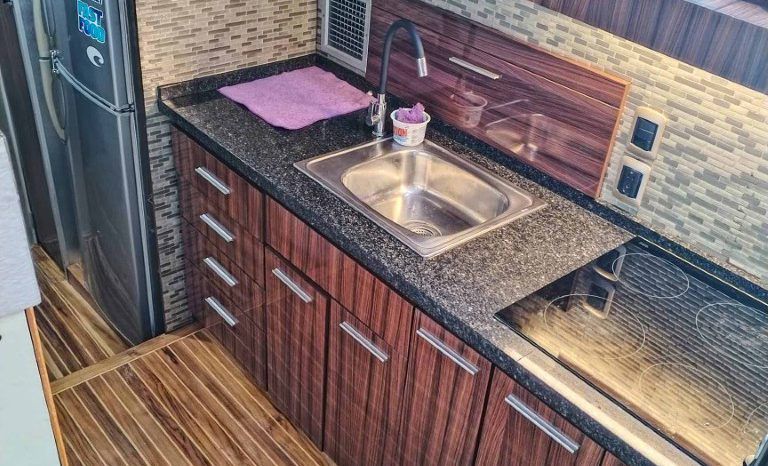 
								BERTRAM SF 46.6 full									