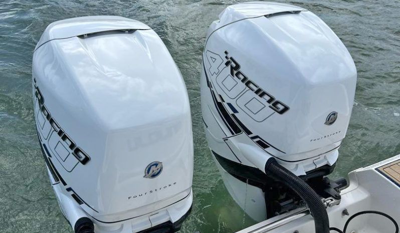 BOSTON WHALER 32 full