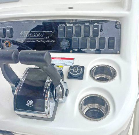 
								BOSTON WHALER OUTRAGE 28 full									