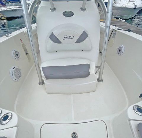 
								BOSTON WHALER OUTRAGE 28 full									